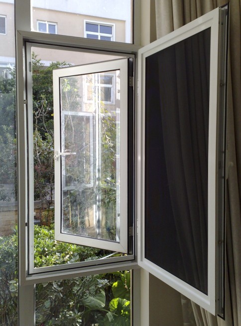 高层物业不让安隐形防盗网合理吗,物业不允许装防盗窗合法吗