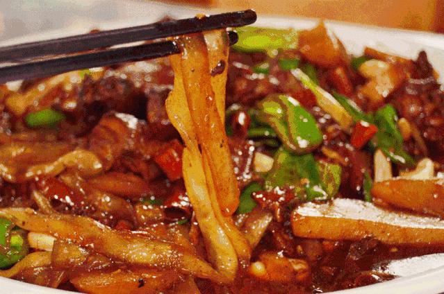 校园文化丨喀什大学的校园景观怎么样？小编带你一饱眼福！