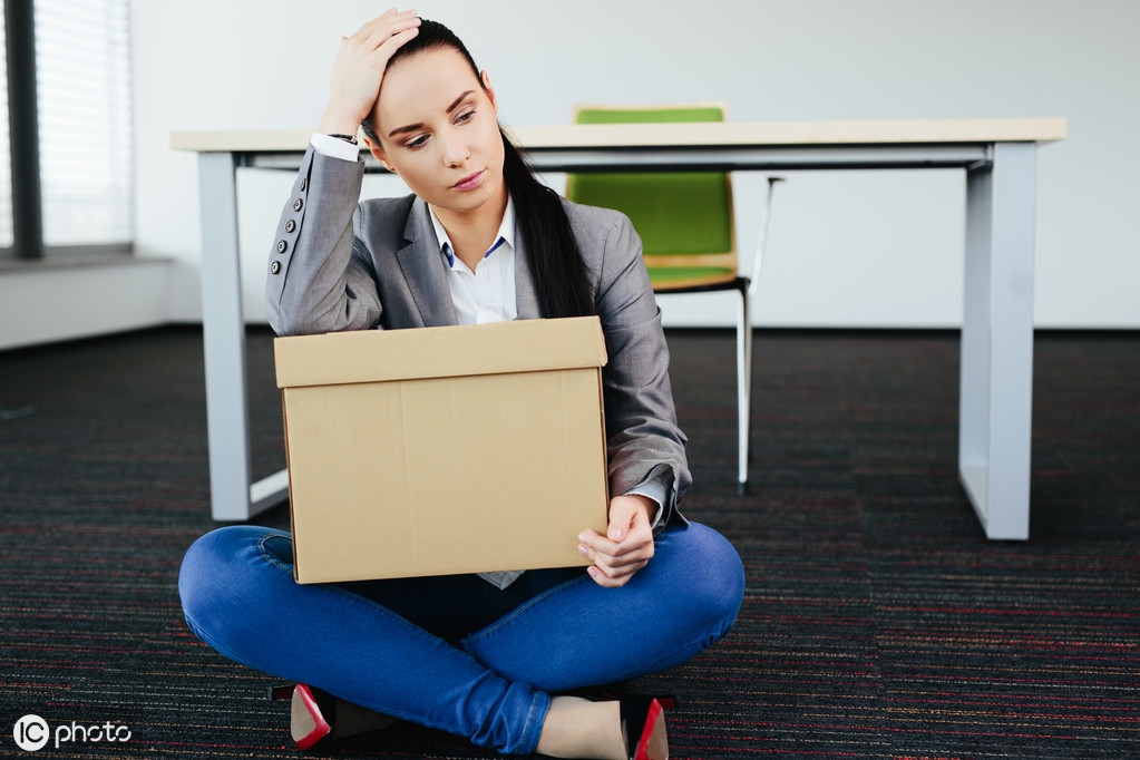 合同制教师工作稳定吗,合同制老师和编制教师哪个好