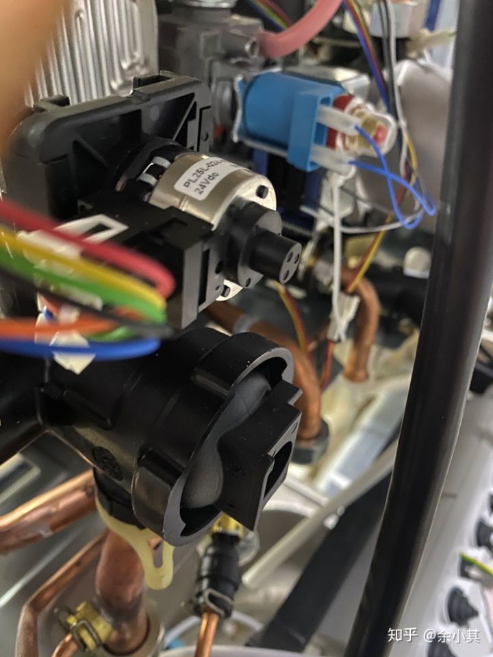 壁挂炉博世新欧洲之星原装进口,博世壁挂炉欧洲之星老款故障