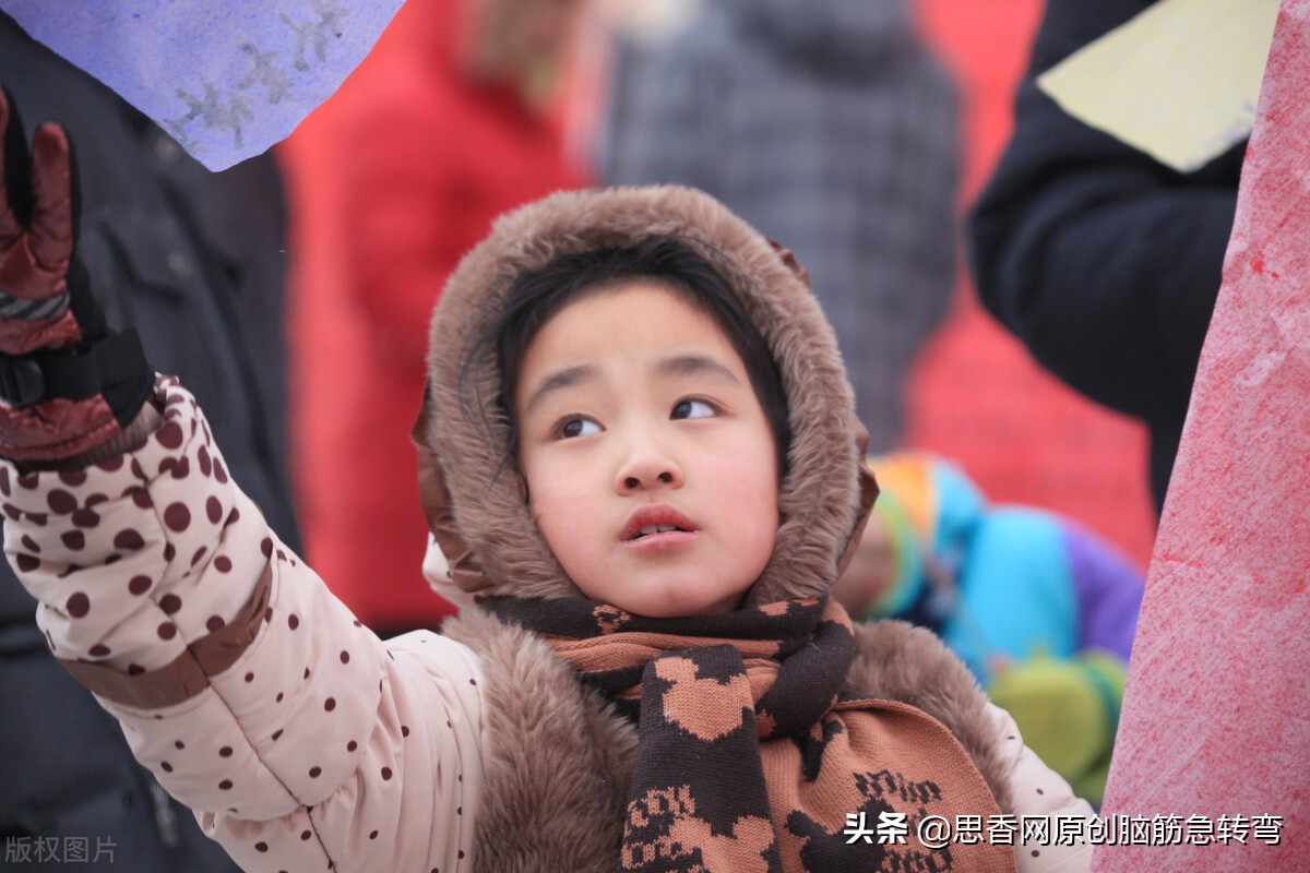 谜语身子细又长的动物,谜语一身绿皮头顶冠打一动物