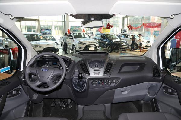 福特全顺2.0t柴油几个油,福特全顺2.0tecoboost汽油发动机