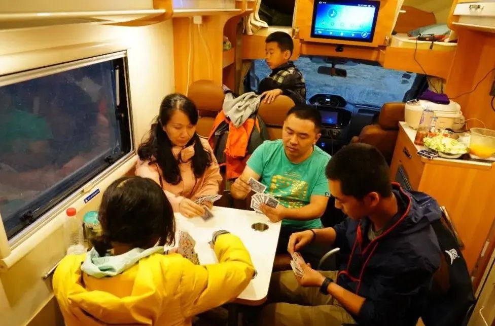 自驾游独库房车营地,自驾房车北方游