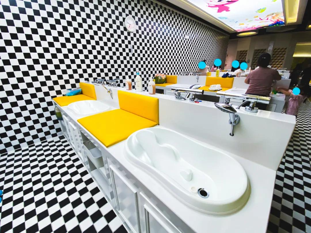 和娃一起学游泳,这家亲子游泳馆真的适合遛娃