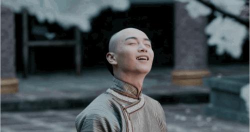 空调尘满,修理清洗空调