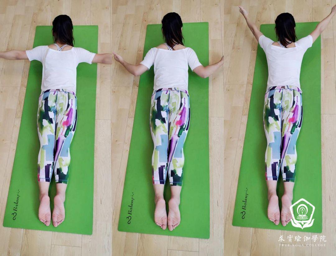 求实瑜伽丨驼背影响美观怎么办?瑜伽理疗来帮忙