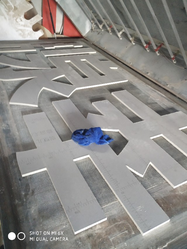 亚克力字怎么从亚克力上弄下来,亚克力三维吸塑字