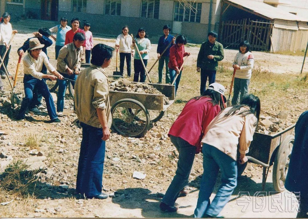 坚守与奋斗、光荣与梦想——省民专40年