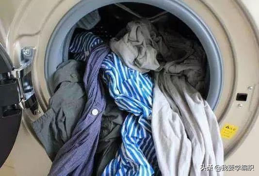用洗衣液洗干净衣服小技巧,脏的衣服放进洗衣机就能洗干净