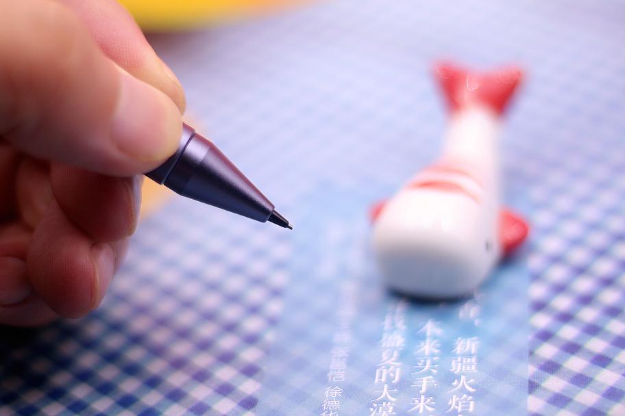 护眼笔矫正坐姿,矫正小朋友握笔姿势