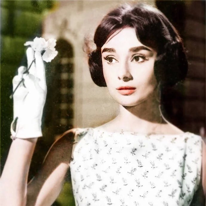 希腊女神奥黛丽赫本图片,奥黛丽赫本众人眼中的完美女神