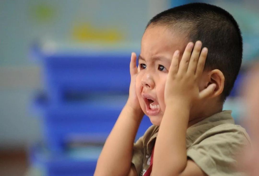 给孩子断奶好心疼,孩子无痛断奶的正确方法