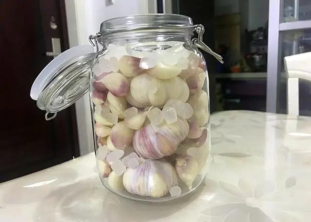 水晶糖蒜的做法大全视频,腌水晶糖蒜的做法