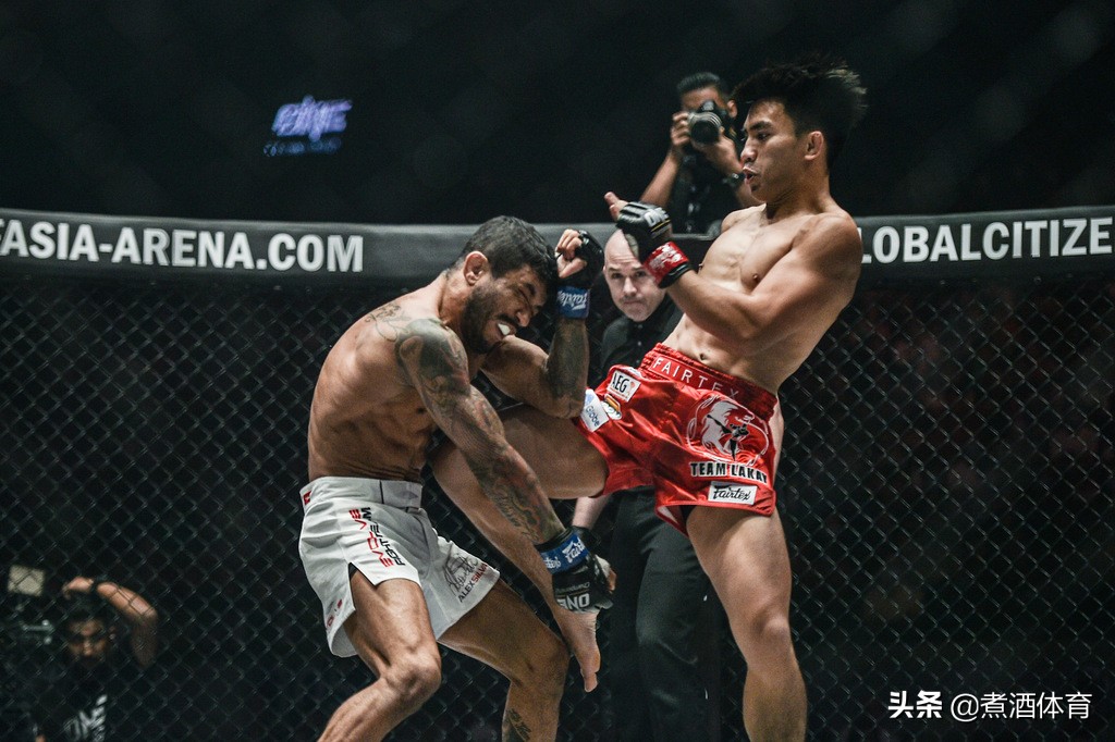 灵动而犀利，在综合格斗赛场解锁散打技巧