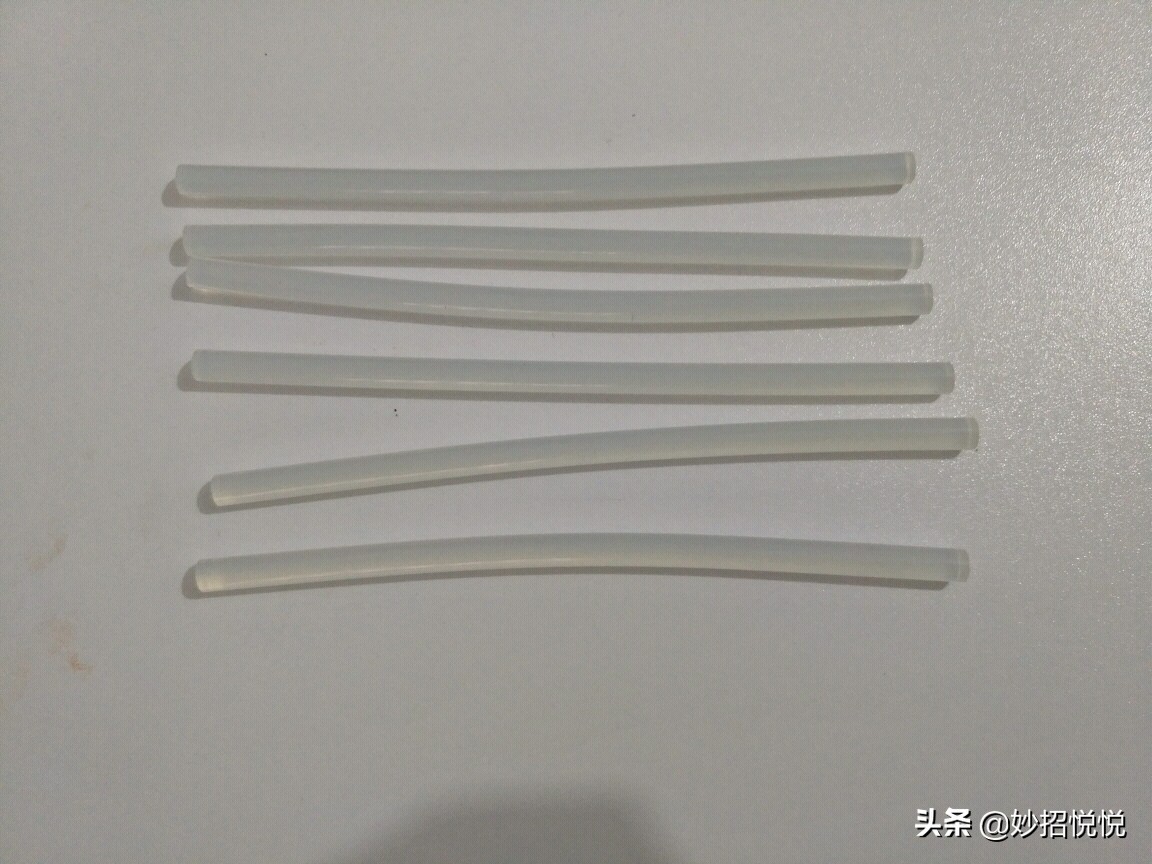 钥匙孔堵住了怎么开锁,钥匙断在门里用什么办法