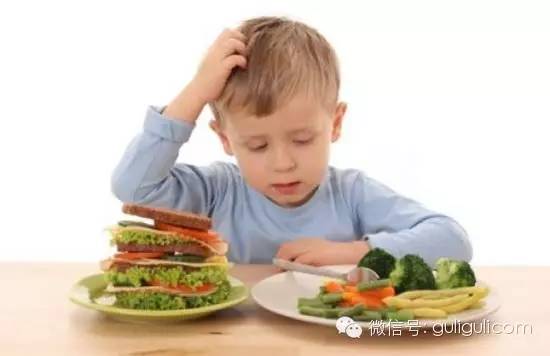 两岁宝贝口臭不爱吃饭怎么回事,两岁宝宝胃口差不爱吃饭怎么办