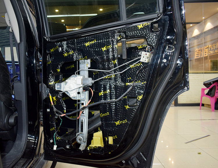 佛山首指-大能汽车隔音,吉普汽车隔音改装大能、大麦隔音除异味