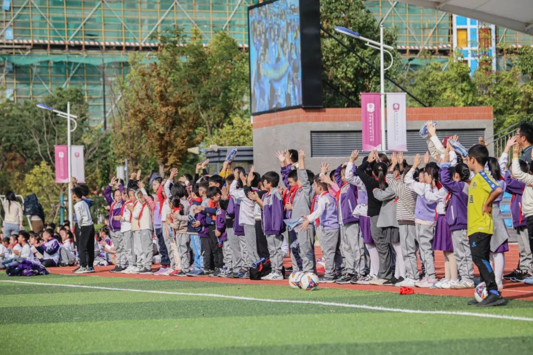 共建活动|支云狼兵走进南通紫琅一小，共度冲甲三周年纪念日