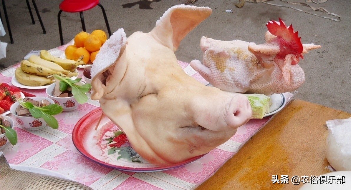 农村的祭祀习惯，人不吃的东西不能给逝者当祭品，尤其是这两种肉