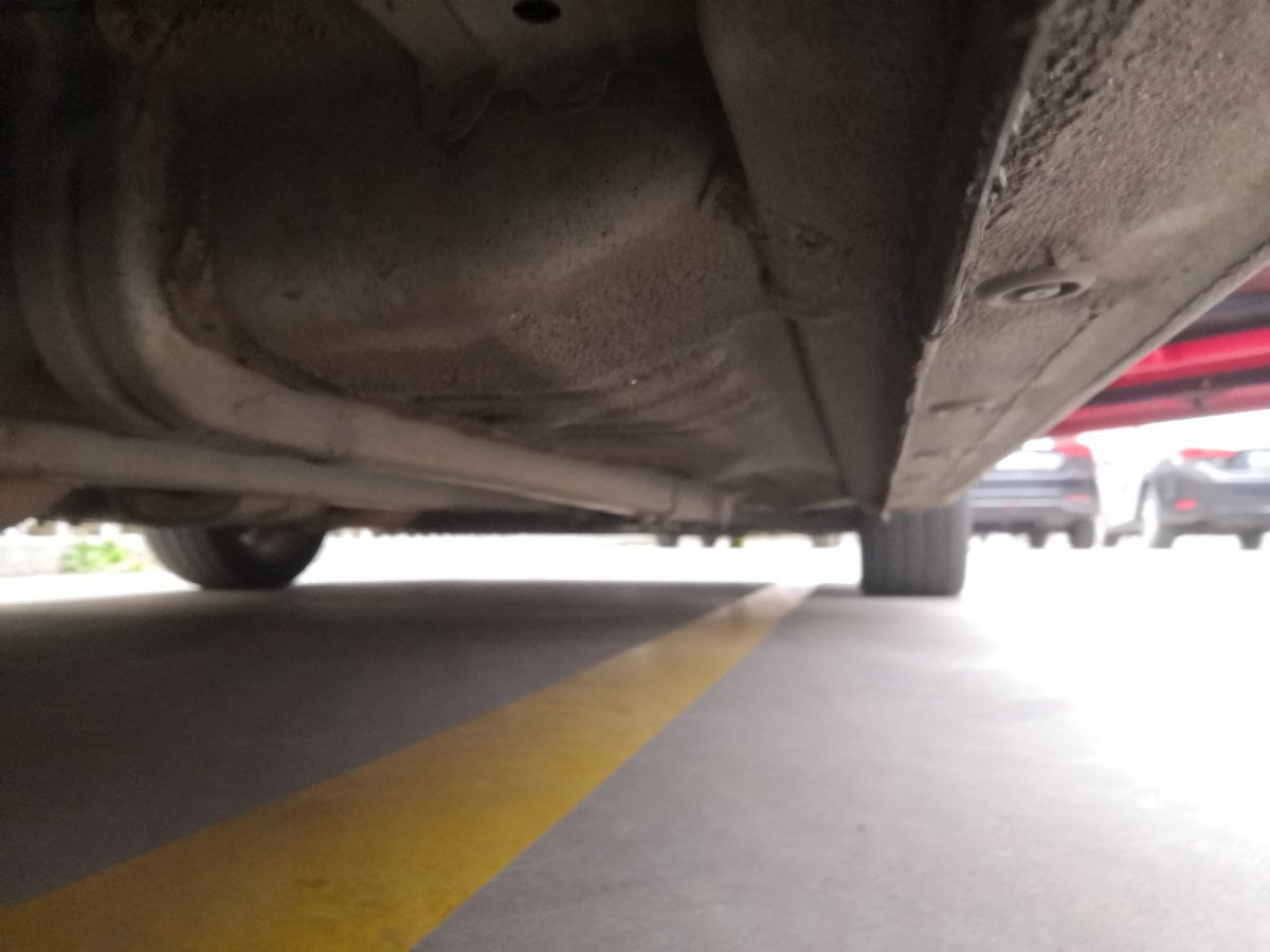 红色起亚k2怎么改装好看,12款起亚k2爆改