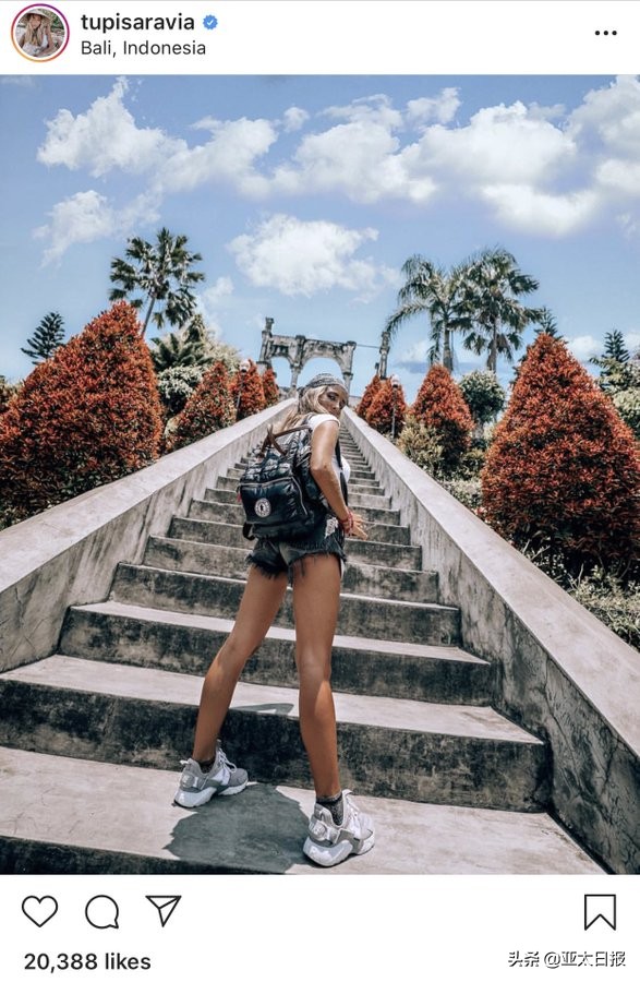 有一个很火的p图女孩,网上最近很火的p图