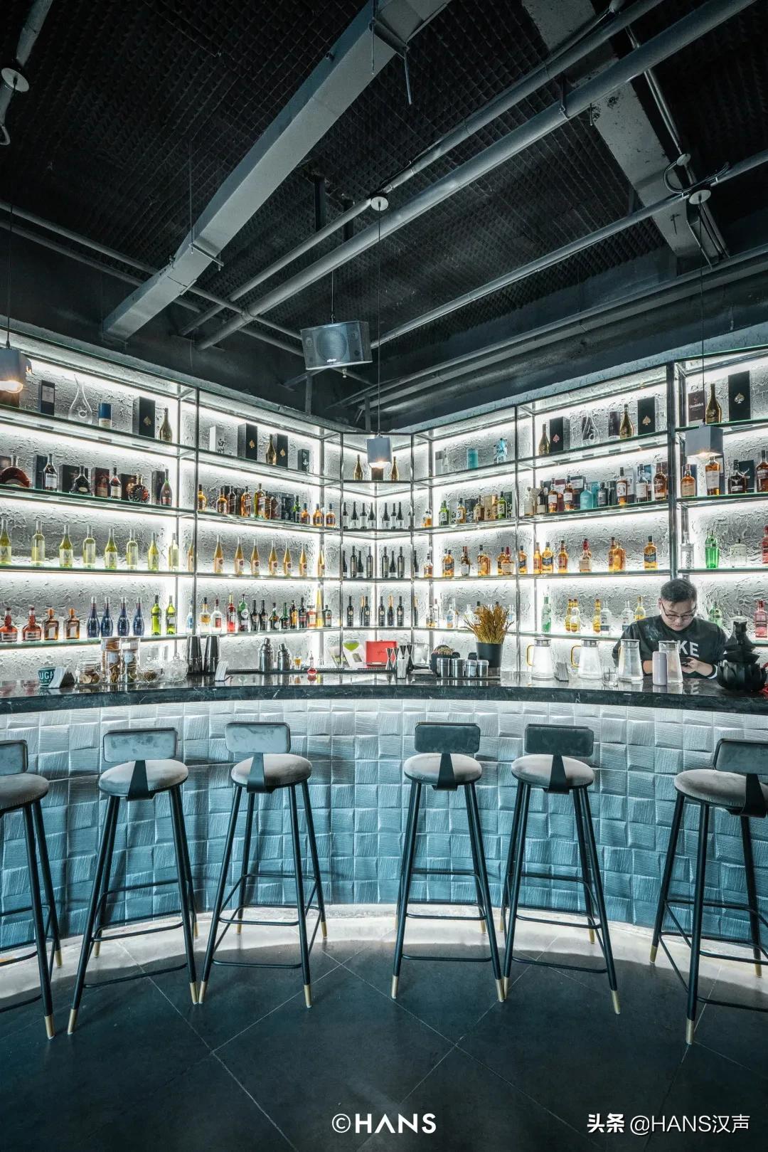 武汉新开最大的酒吧,武汉新开三家酒吧