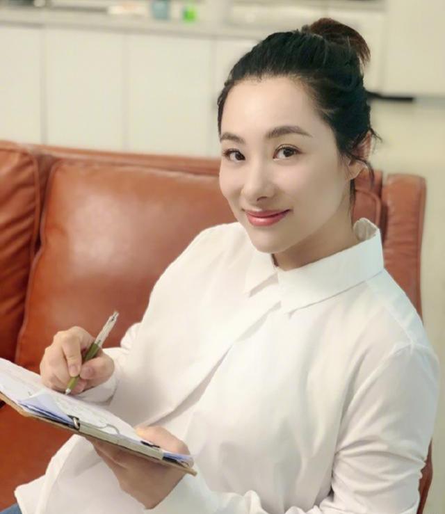 刘璇孕肚,刘璇晒怀孕肚子