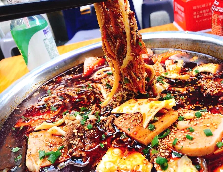 成都人民广场苍蝇馆子冒菜,成都好吃冒菜推荐探店