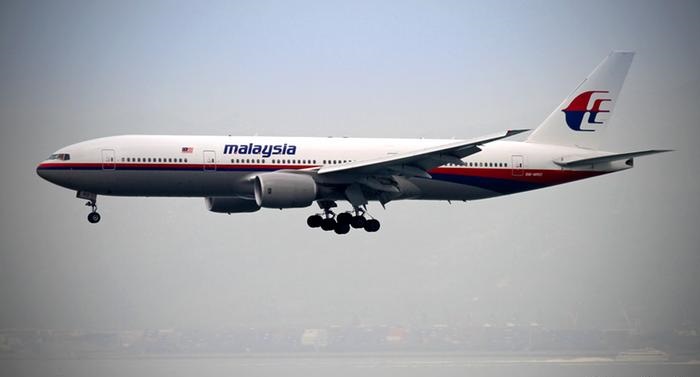 世界上八大“航空谜团”,日本机长跟踪UFO,被发现后瞬间消失