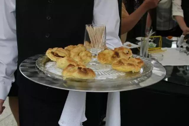 开餐饮店一定要懂餐饮么,开餐饮店的困难的视频