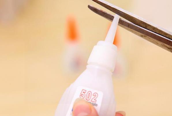 502胶水过期就不粘了吗,502胶水和焊接胶有什么不同