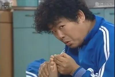 天天洗脚换袜子脚臭怎么办,为啥天天洗脚换袜子穿上鞋脚还臭