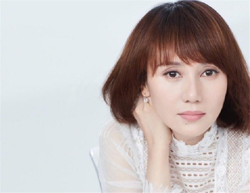 脸型偏瘦颧骨明显怎么办改善,怎么改变颧骨高的脸型