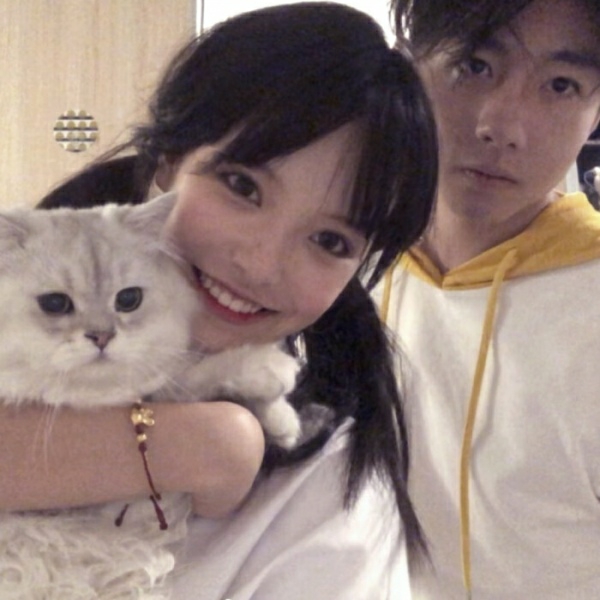 情侣头像青春系真人拥抱,情侣头像原宿风单人