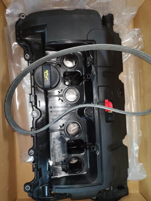 发动机气门室盖渗油是机油吗,发动机气门室盖渗油用去4s店吗