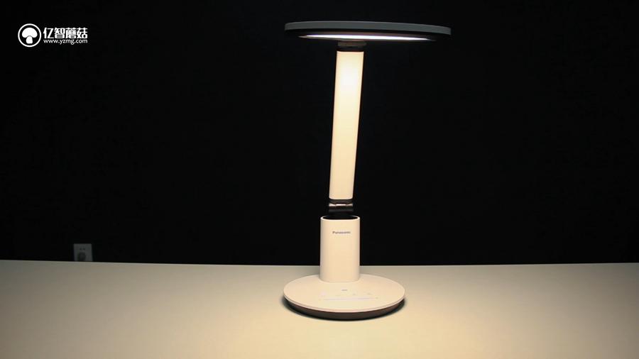 不要再相信“护眼灯”这种鬼话了!200~1500元台灯横测揭秘