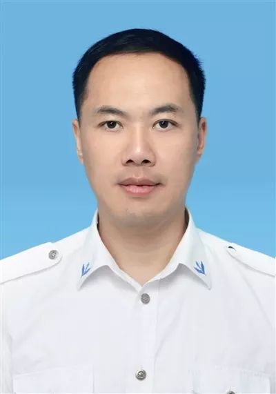 向广大患者致以新春的问候,向全国广大医务者祝贺医师节