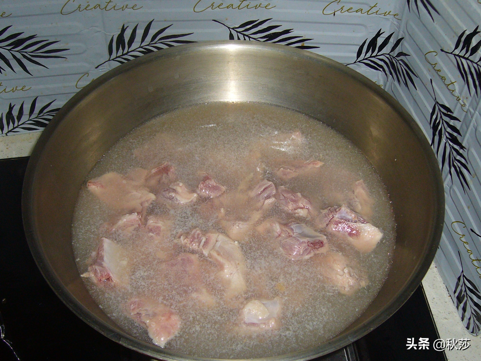 猴头菇煲排骨还可以放什么,当归可以和猴头菇一起煲吗