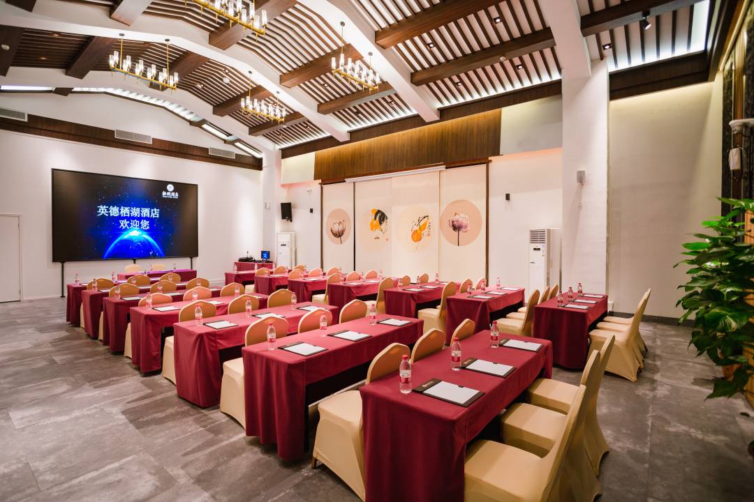 隐藏在英德一座微派风格的酒店—一幅灵动与纸上的古邑国画