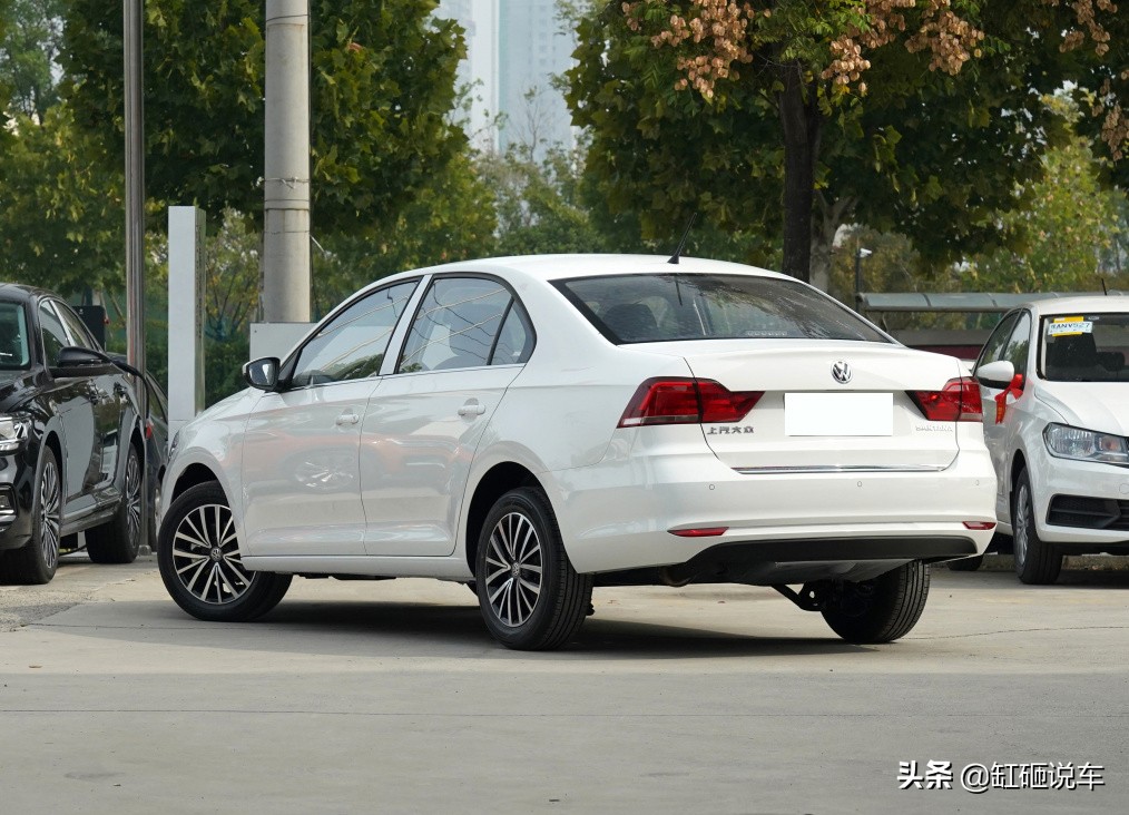 省油耐用的家用车大众桑塔纳,省油桑塔纳2012款