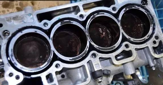 为什么跑完高速油门会变快,为什么汽车跑完高速变得轻快