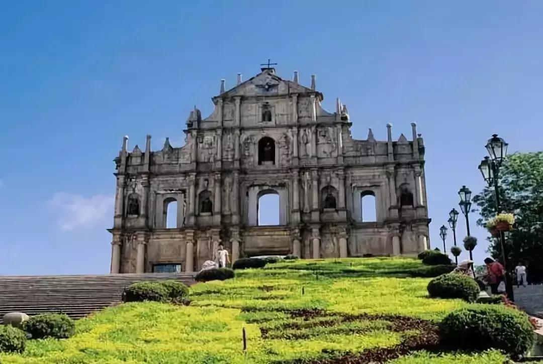 中国六十年代观影最多的电影,18年震撼中国十大瞬间