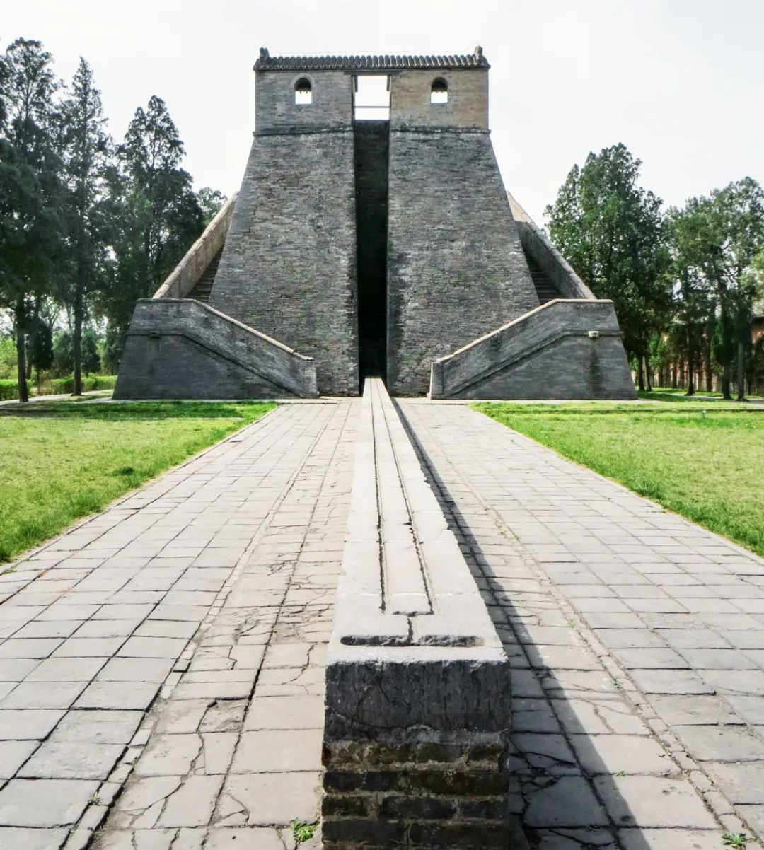 中岳嵩山跟嵩山少林有什么区别吗,被低估的嵩山不止有少林