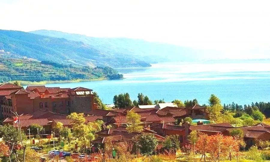 昆明周边好玩的温泉,昆明新亚洲体育城最大的温泉水疗