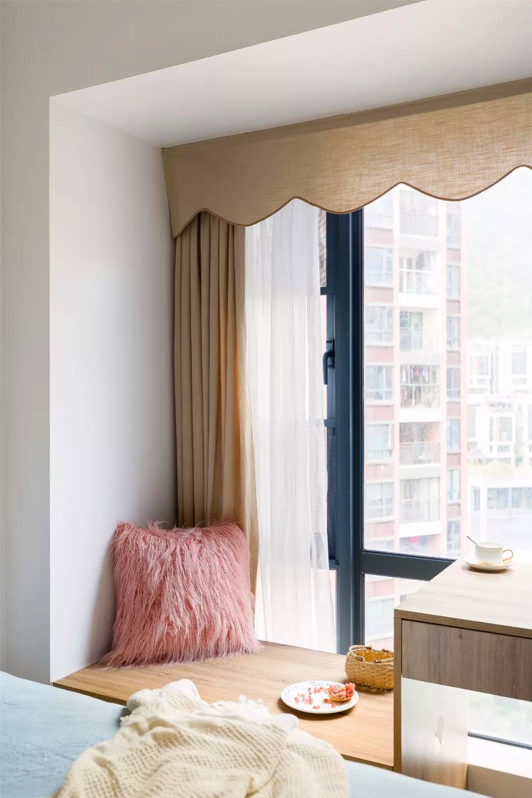 一家三口一间房设计吐槽,一家三口住在一个房间该怎么设计