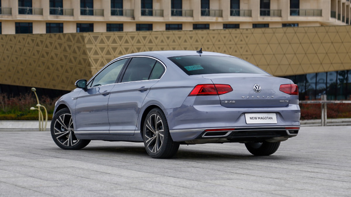 迈腾和crv哪个养车成本高,凯美瑞一年用车成本与迈腾对比