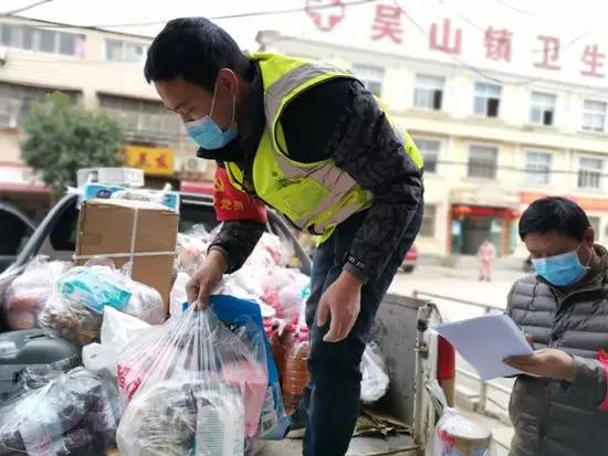 一线抗疫冲锋在前守护平安,一线抗击疫情