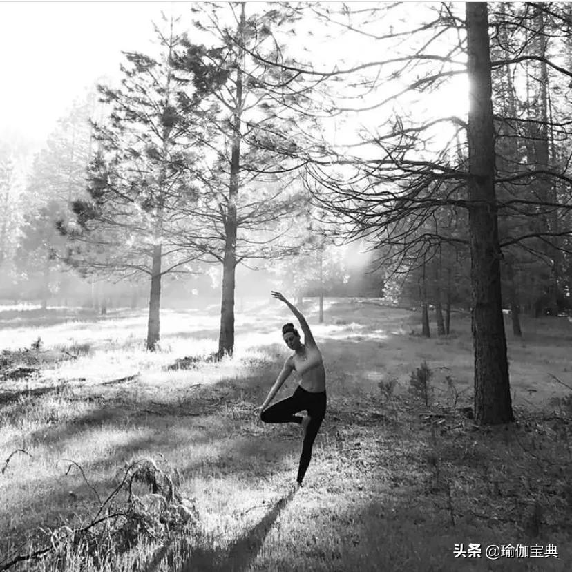 12星座最佳瑜伽动作女,12星座适合做什么瑜伽