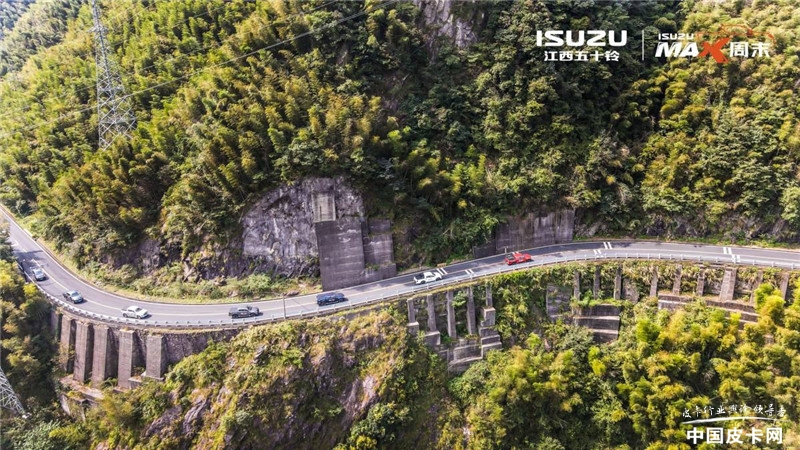 全新d-max试驾自动四驱畅领,新款d-max皮卡极限越野