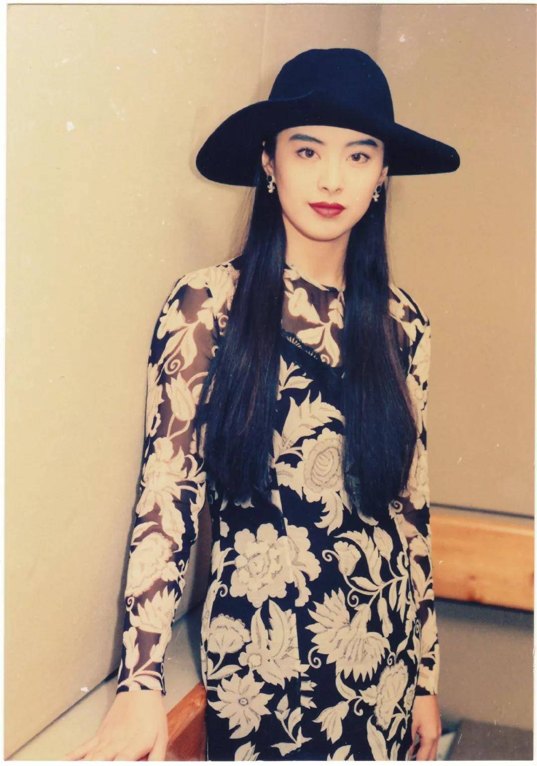 所谓的港风，无非就是这些元素，掌握这些人人都能成为港风女神